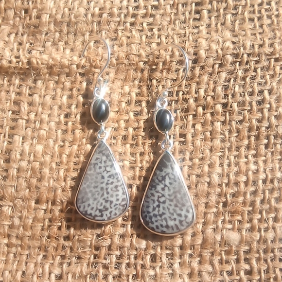 Hand Crafted Jewelry - Stingray Coral with black onyx Earrings